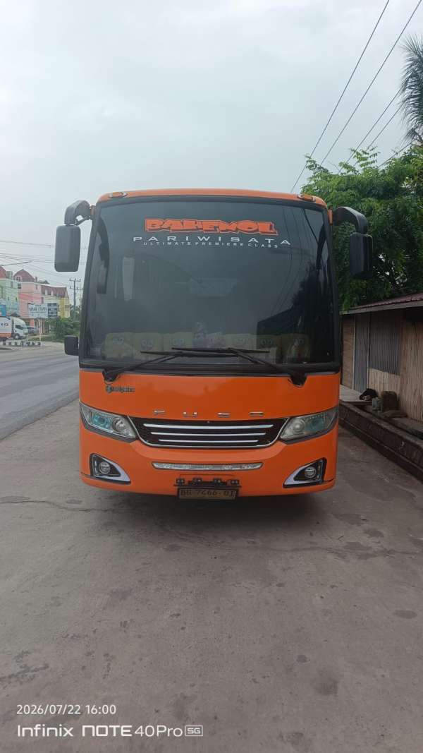 bus pariwisata medium 31 seat